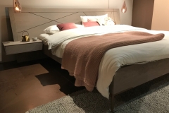 Bett Eiche mit Kopfhaupt Lederkeder