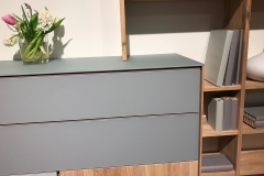 Anrichte mit Bücherregal, Eiche natur & Farbglas grau