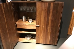 Geschirrschrank / Vitrine Nussbaum